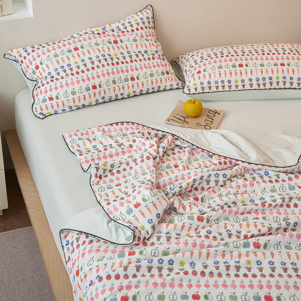 Willowmere Ximi Cream Minimalist Reversible Instant-Cooling Comforter - image 9