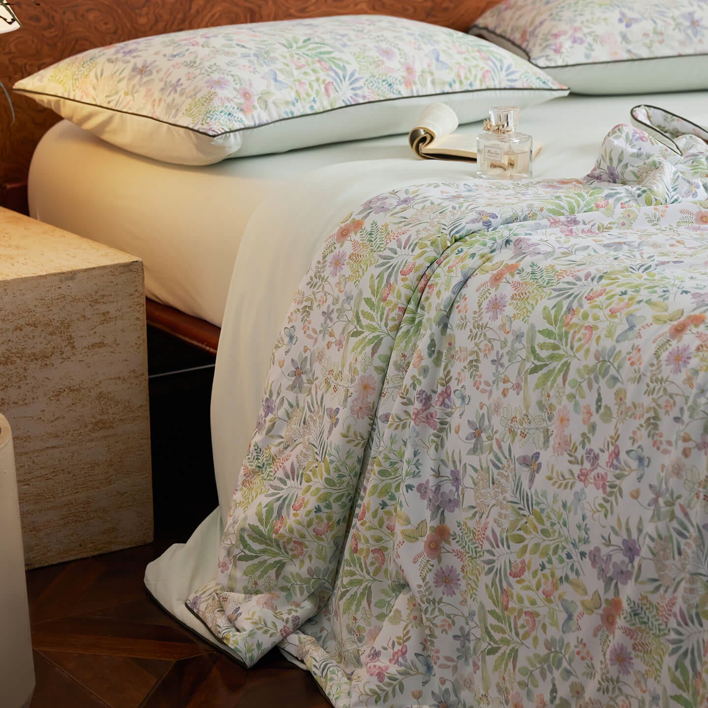 Willowmere Wildwood Breeze (Sage Green) Reversible Instant-Cooling Summer Quilt - image 2