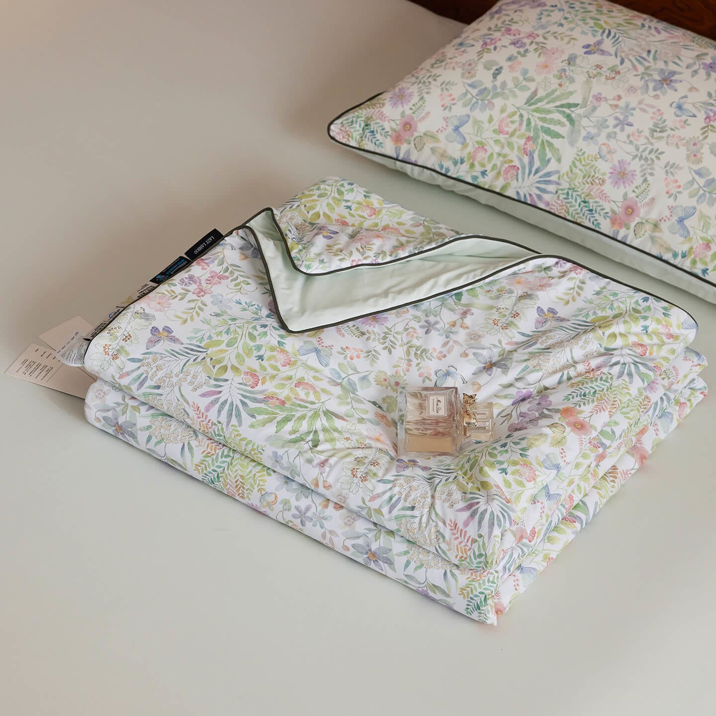Willowmere Wildwood Breeze (Sage Green) Reversible Instant-Cooling Summer Quilt - image 8