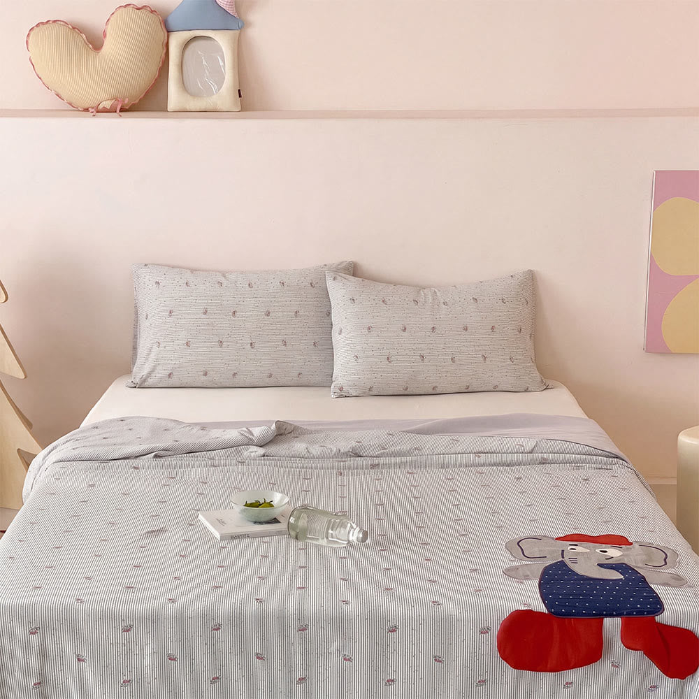 Willowmere Red-Cap Elephant Applique Embroidery Instant-Cooling Summer Quilt - image 0