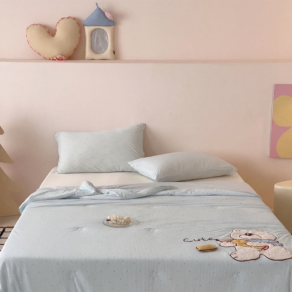 Willowmere Doodle Bear Applique Embroidery Instant-Cooling Summer Quilt - image 0