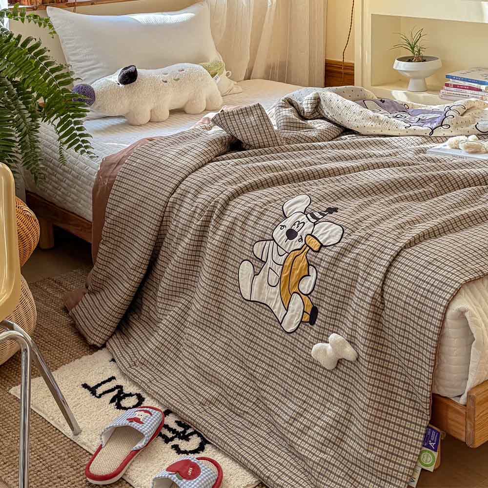 Willowmere Curly Pup Cotton Linen Applique Hand-Stitched Quilt - image 2