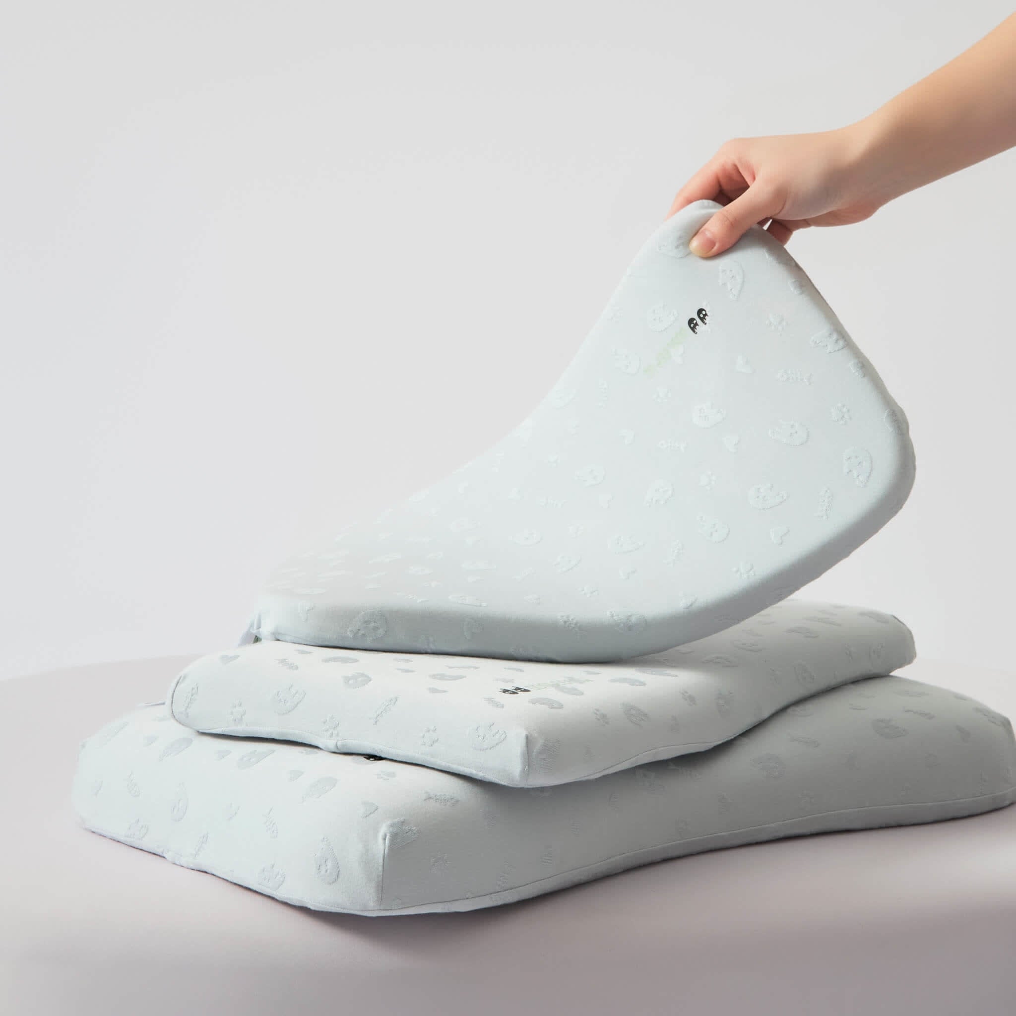 Willowmere DiCoco & DiMomo Edition Kids Ergonomic Contour Memory Foam Pillow - image 1